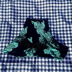 Beautiful beaded midi skirt with unique print